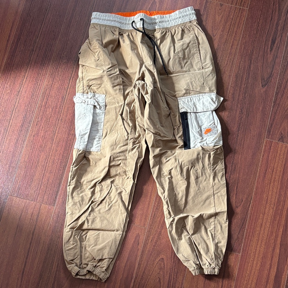Nike Sportswear Windbreaker Cargo Jogger